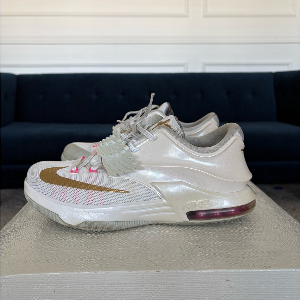 Nike KD 7 Aunt Pearl White and Gold Wing Shoes Size 7Y, 8.5 Womens